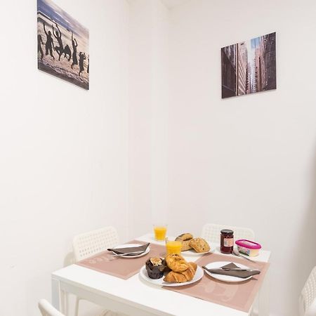 Ole Hostels Malaga Zambrano Esterno foto